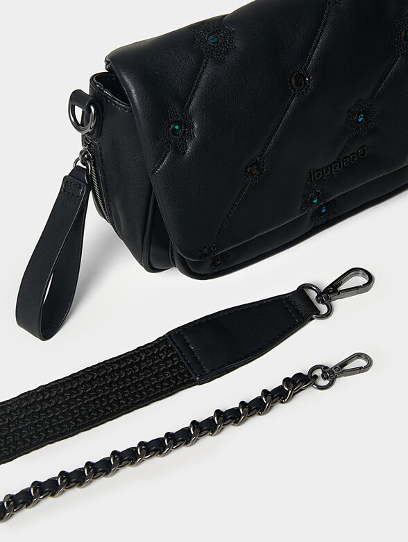 Small bag with embroidery - 5