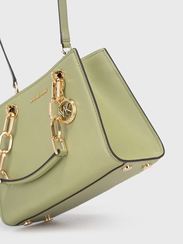 Bag with accent handle - 5