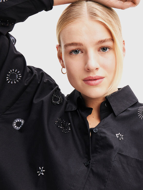 Oversize shirt with embroidered details - 4