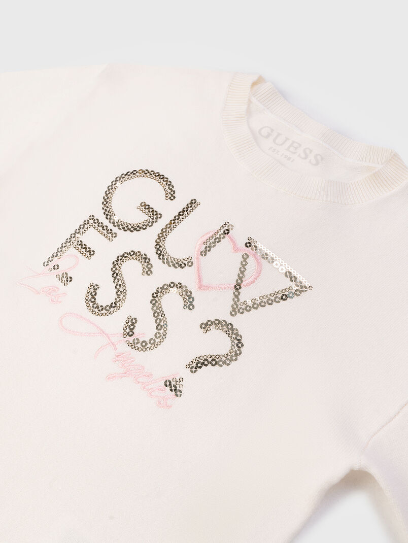 Pink sweatshirt with sequins and embroidery  - 3
