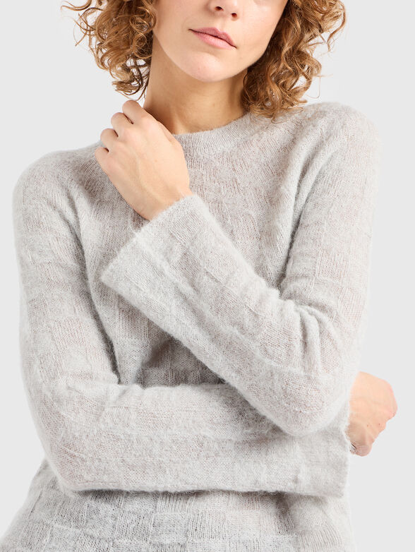 Sweater with oval neckline - 4