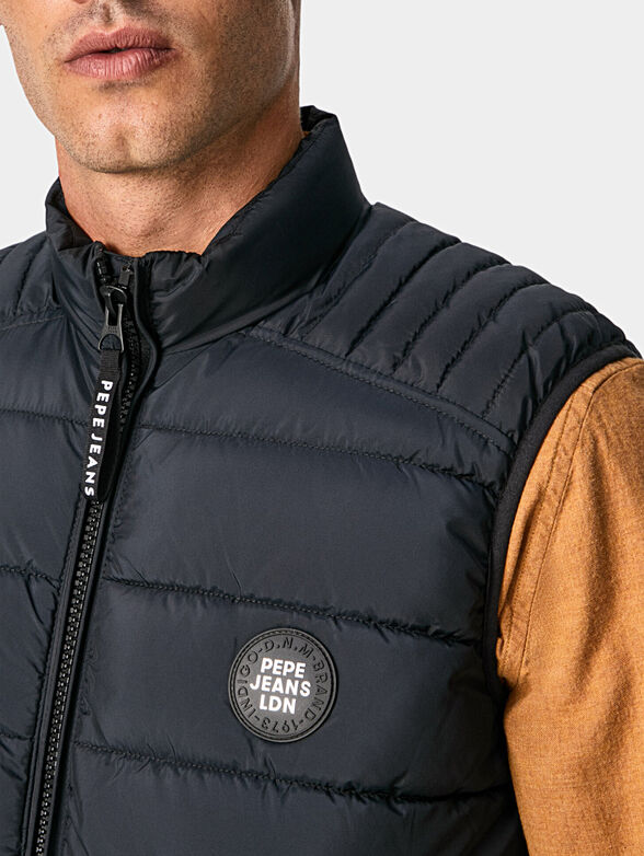 HEINRICH Vest with logo patch - 3