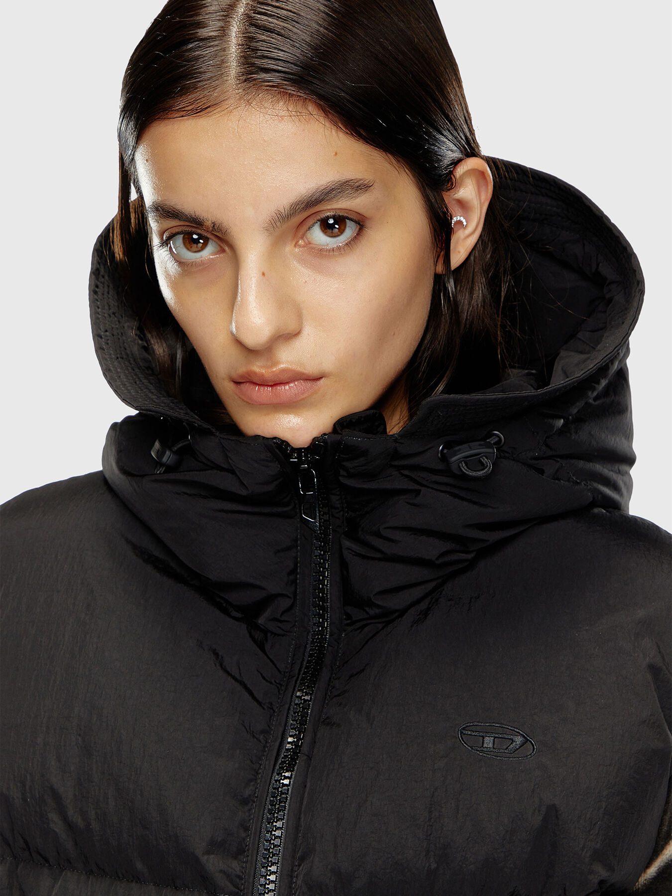 DIESEL◆ダウンベスト/38/ナイロン/BLK/W-PEYT-SSL-NEW-P1 DIESEL([イリョウ/フクショク]ディーゼル) / ダウンベスト/38
