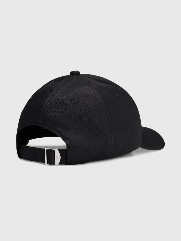 Beige hat with contrasting logo - 3
