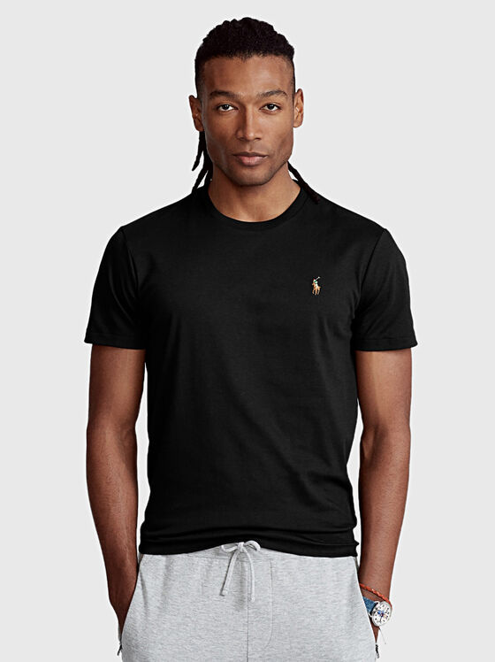 Черна тениска с лого бродерия - 1