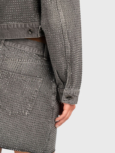 Short denim jacket with rhinestones - 5