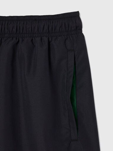 Sports shorts with logo - 3