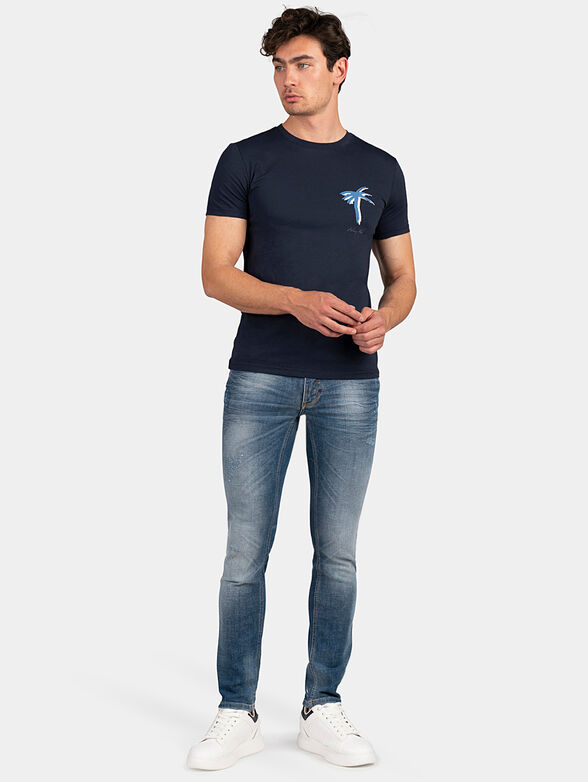 Dark blue T-shirt with attractive print - 4