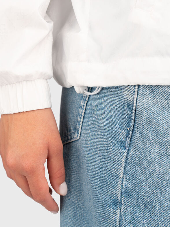 Windbreaker with high collar - 6