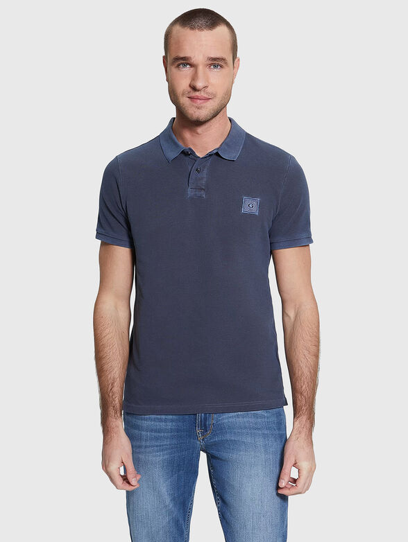 Blue polo-shirt with logo accent - 1