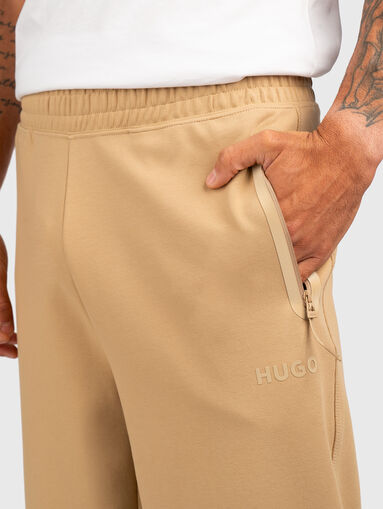 Cotton sports trousers with pockets - 4