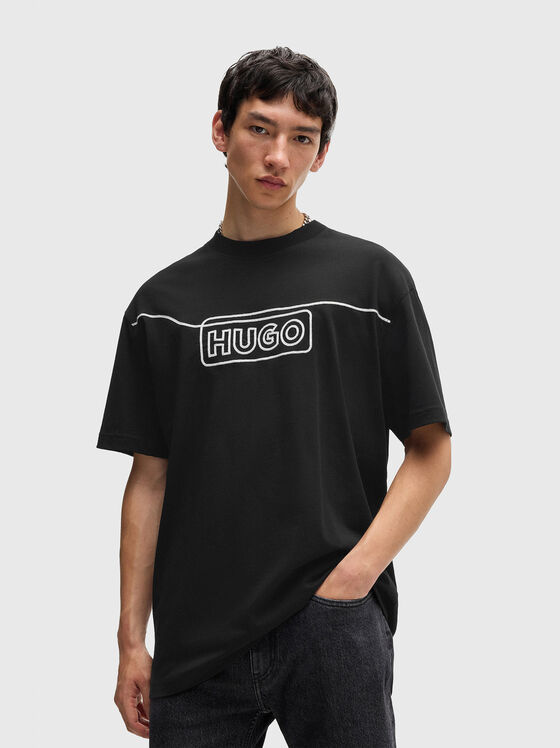 Contrast embroidery T-shirt - 1