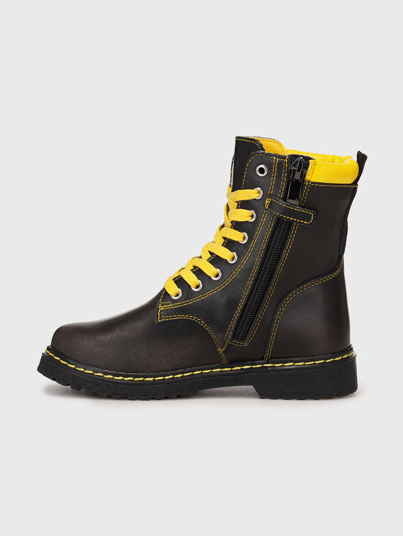 Leather boots with contrasting laces - 4