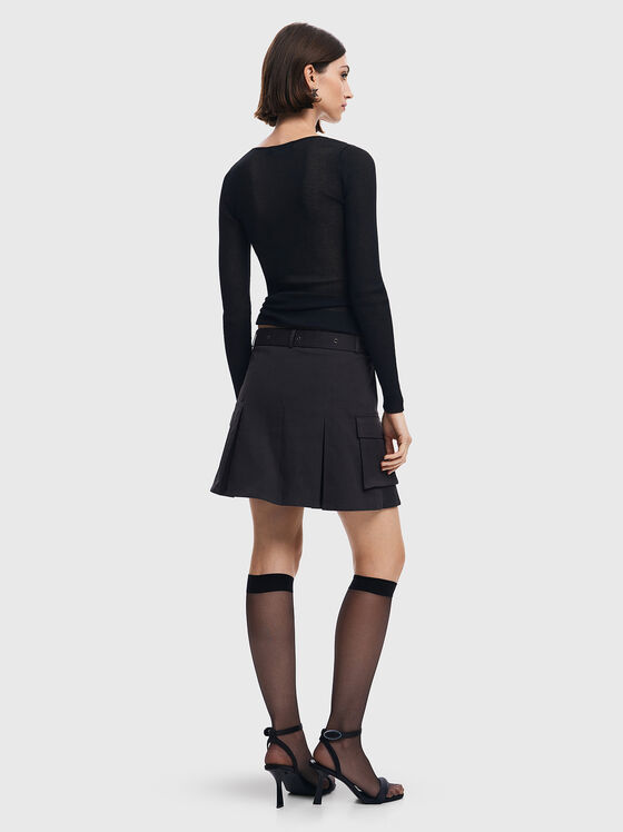 Pleated skirt in black  - 2