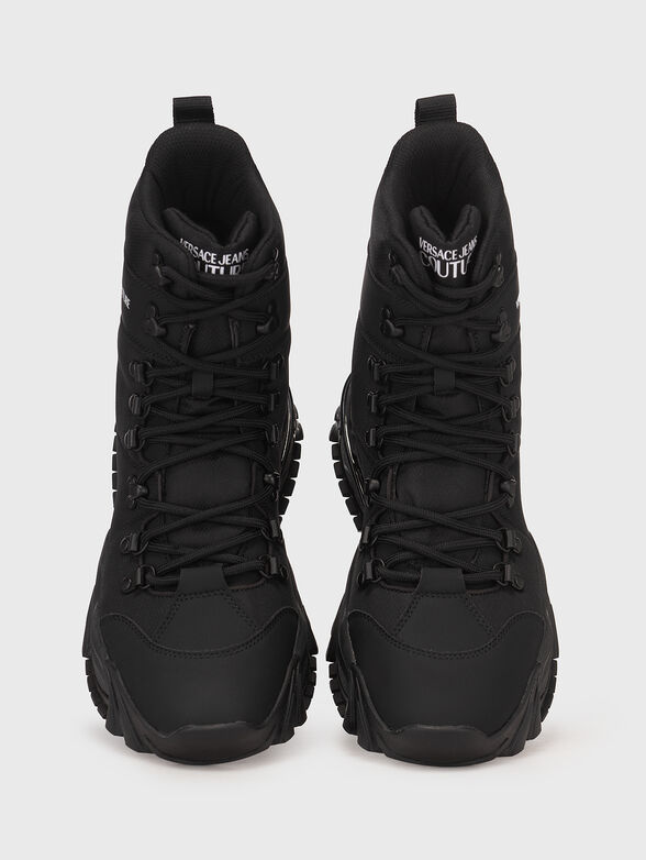 Black boots with contrasting logo inscription - 6