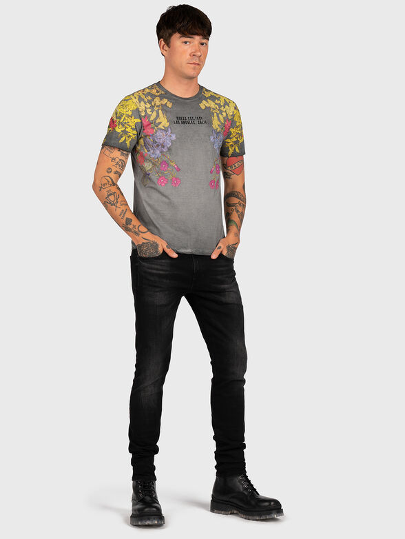 T-shirt in grey color with floral motifs - 2