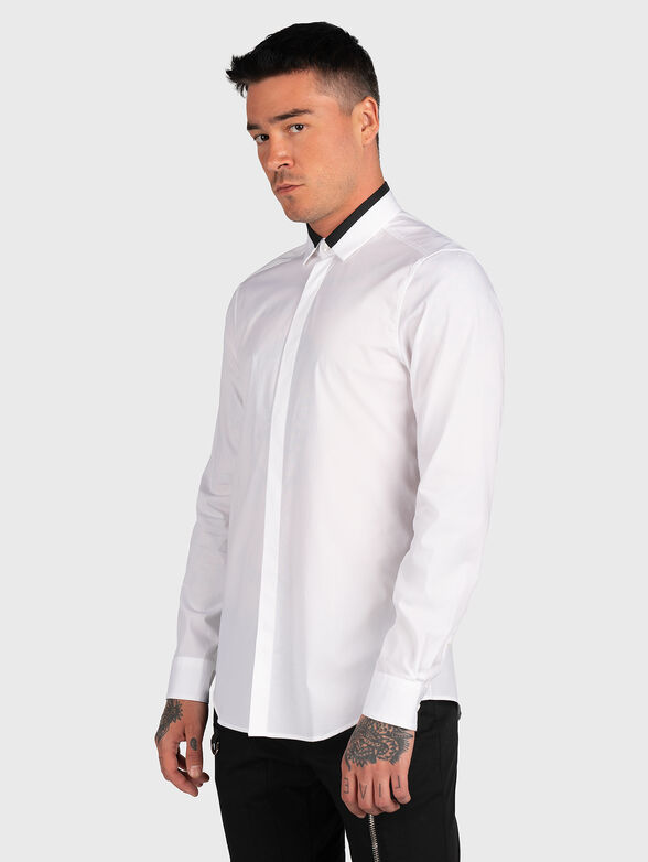 White cotton shirt with accent collar - 1