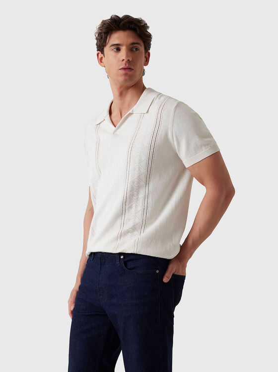 Пуловер с яка и перфорации - 1