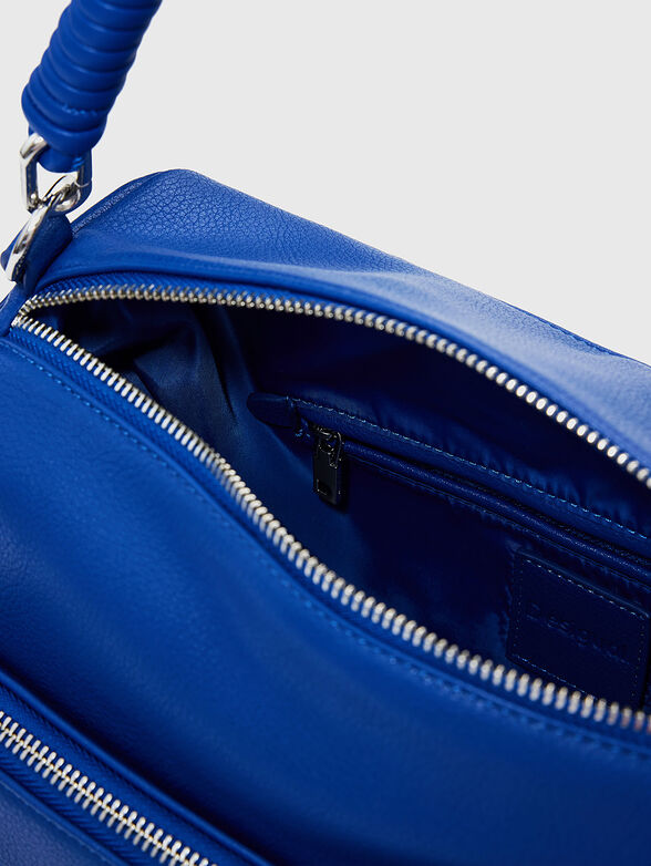 Bag with accent pockets and logo - 6