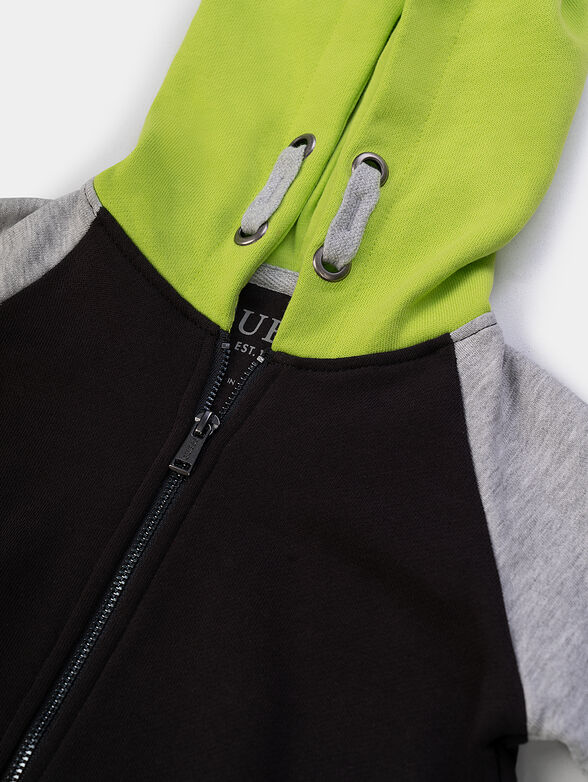 Sweatshirt with zipper and hood in green - 3