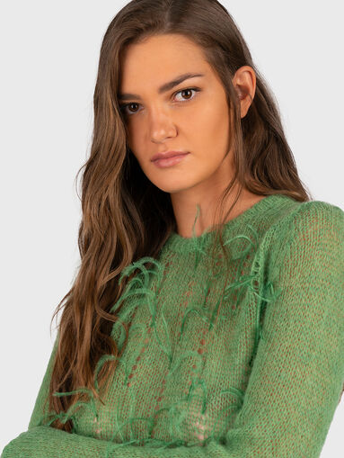 Green sweater with feathers - 4