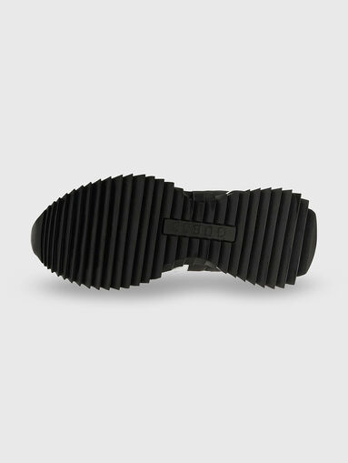 Black sports shoes with suede details - 4