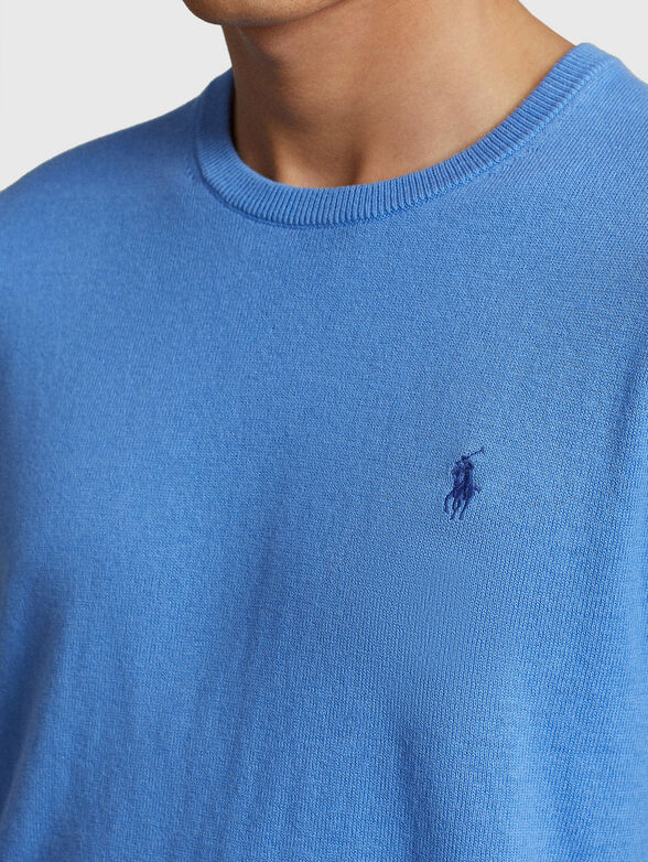 Blue sweater with embroidered logo   - 4