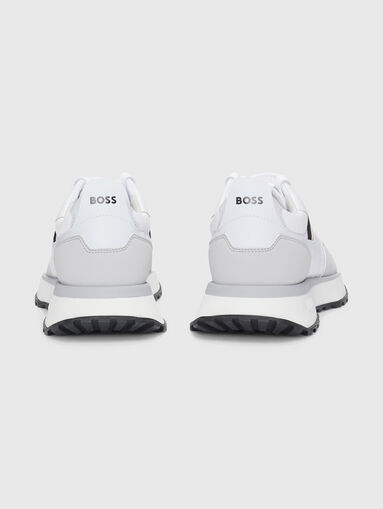 Sport shoes with logo - 4