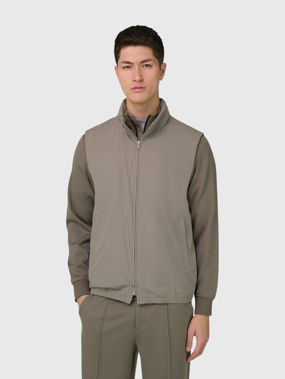 Vest with a detachable hood - 1