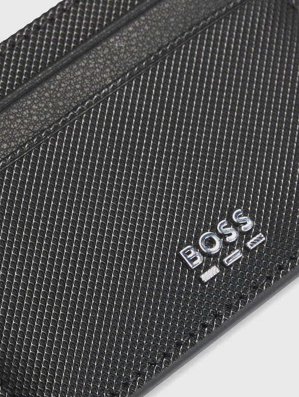 Textured card holder - 4