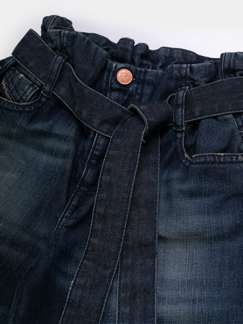 Jeans in dark blue color with wide legs - 3
