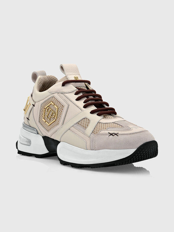 Sports shoes in beige with logo accent - 2