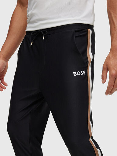 Pants with side stripes - 3