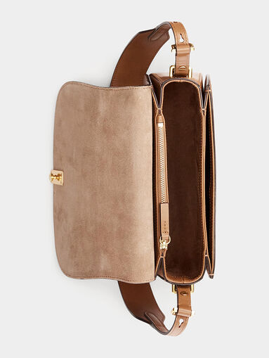 Leather crossbody bag with metal accent - 4