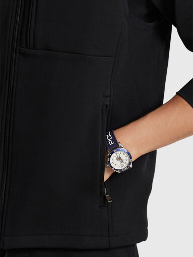 Vest with contrasting logo  - 5