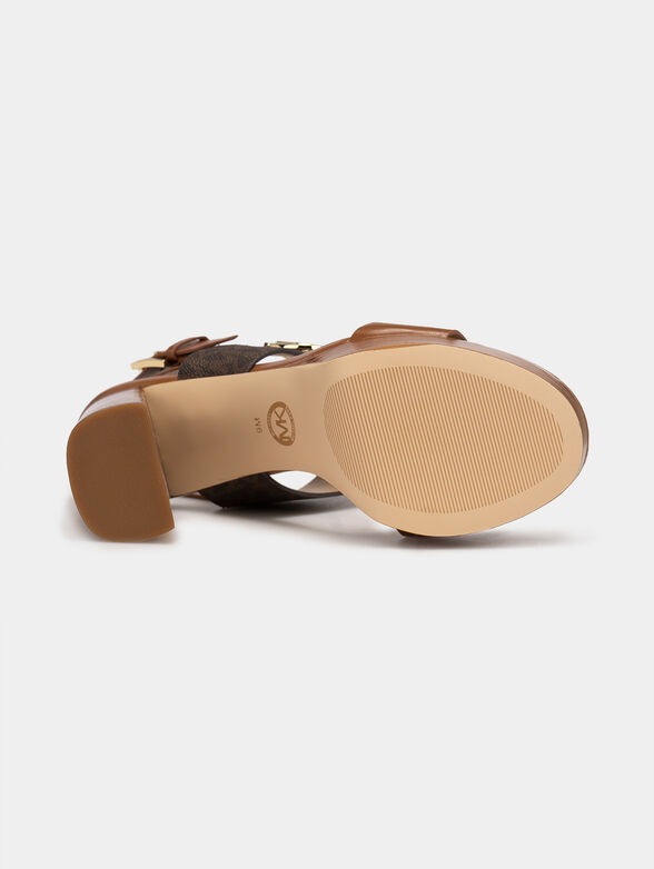Sandals in brown color - 5