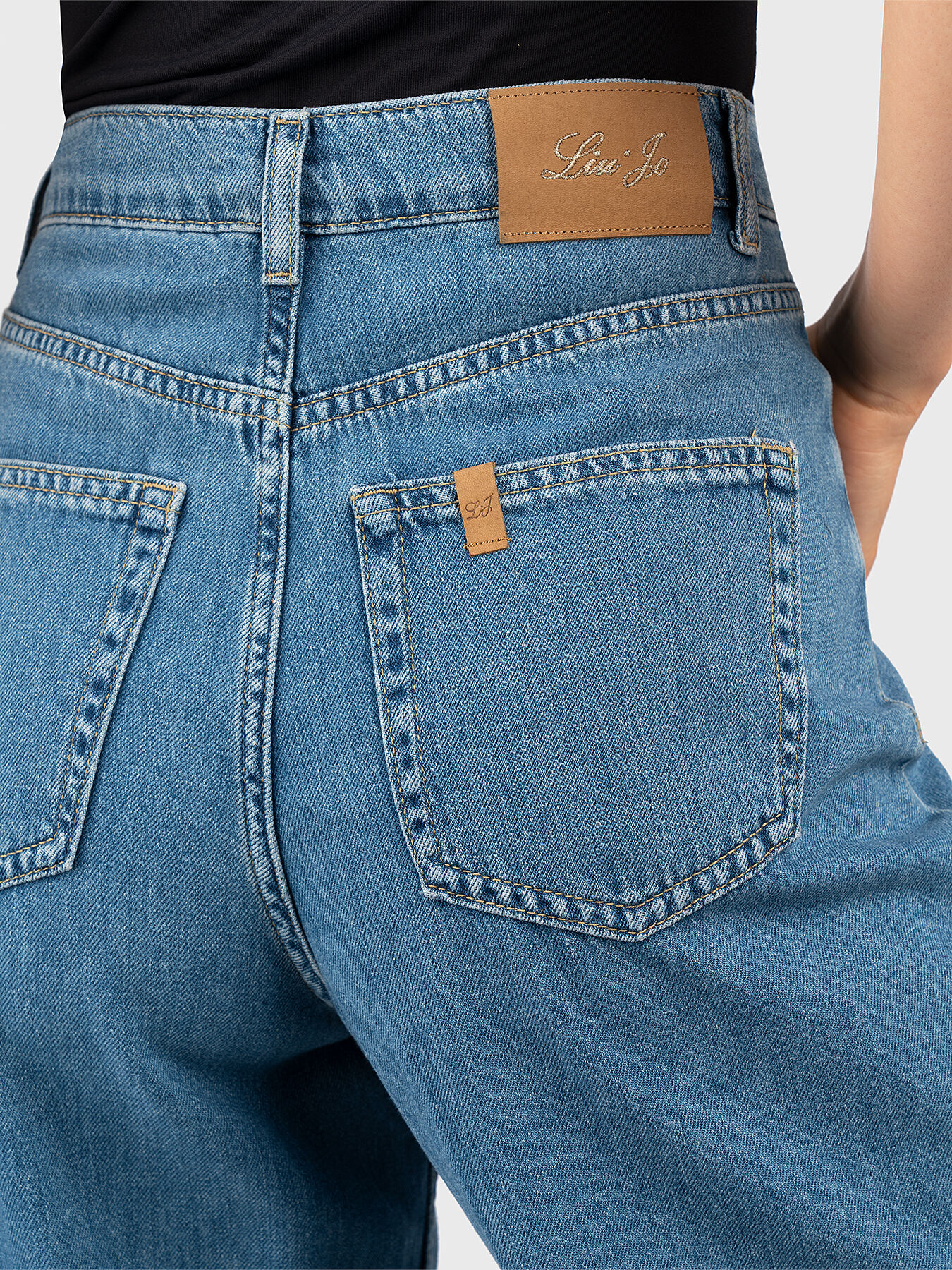 High waist flare jeans brand LIU JO — Globalbrandsstore.com/en