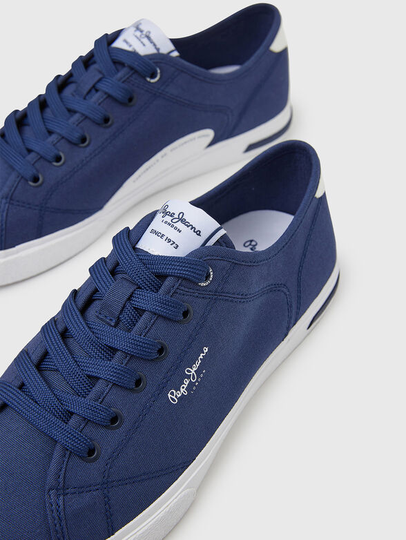 KENTON ROAD M sports shoes in blue color - 4