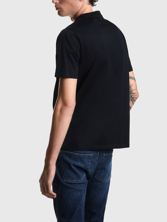Black t-shirt - 3