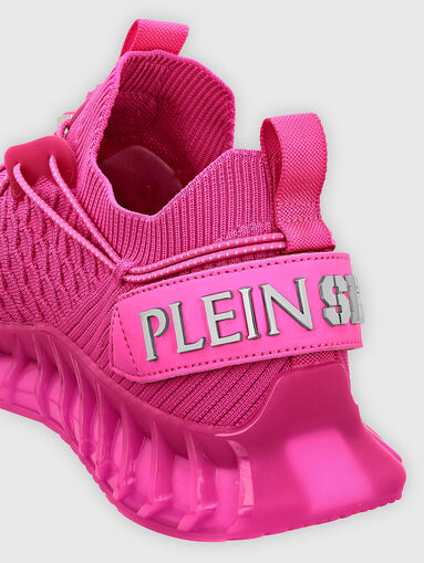 Sports shoes with logo detail - 3