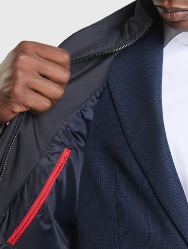 Transitional jacket with classic collar - 4