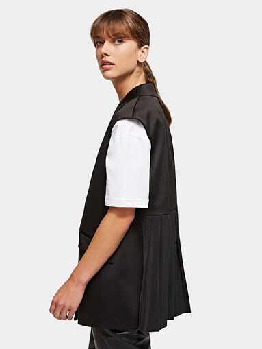 Tailored gilet with pleated back - 3