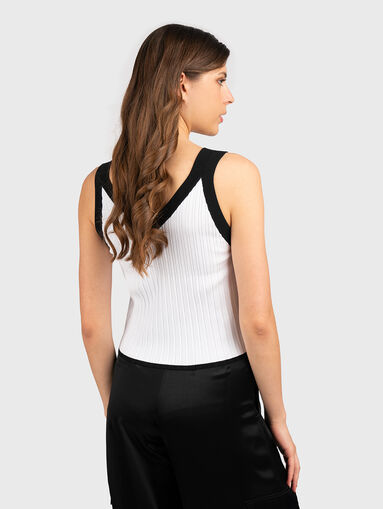 Contrast details top  - 3