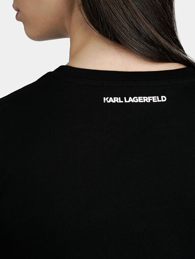 Black T-shirt with rhinestones - 3