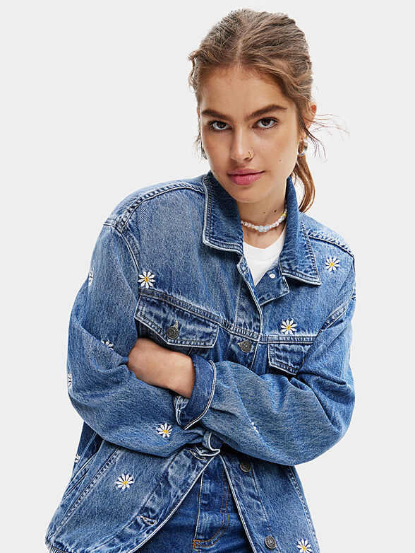 Denim jacket with floral motifs - 4