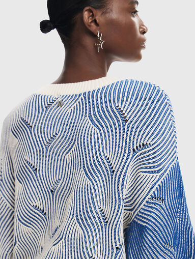 Sweater with oval neckline - 4