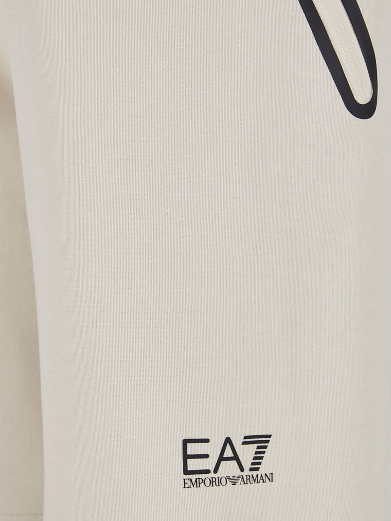 Bermuda shorts with logo detail - 3