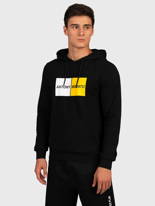 Printed sweatshirt in black - 1