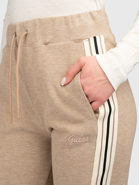 Sports trousers with accent trim - 3