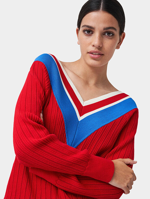 Red sweater - 4